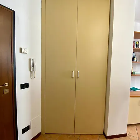Casa Alba Chiara Con Posto Auto Διαμέρισμα *